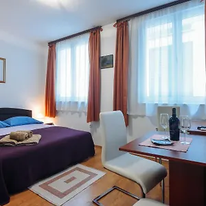 Apartment Sweet Dreams